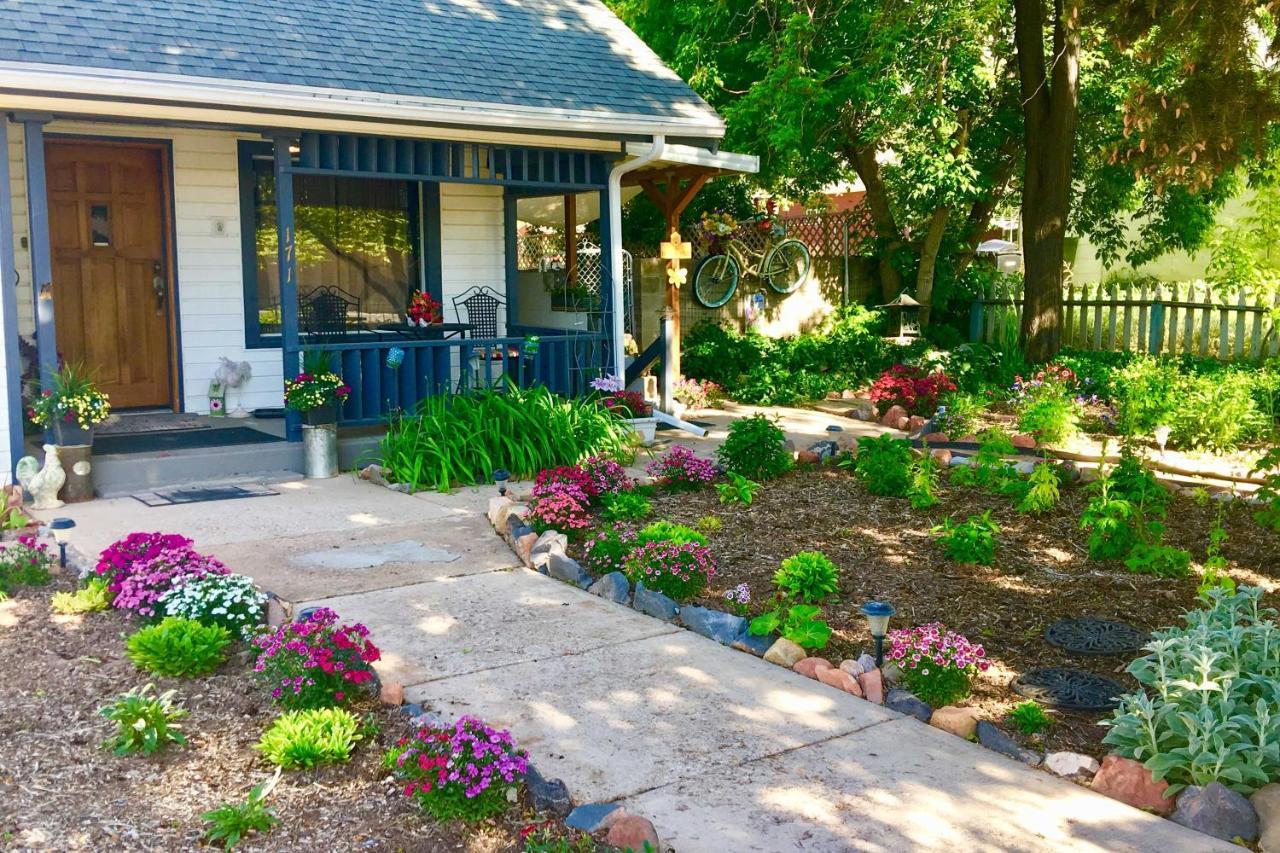 Cozy And Vintage Cedar City Apartment With Fire Pit! Exterior photo